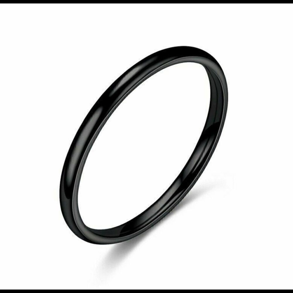 SimpleāBlackā
WeddingĀ Bandā
Ring